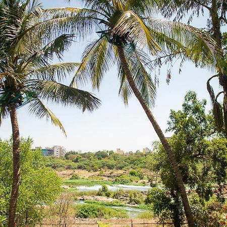 Urban Nomads Pune Riverside Colive Cowork Hostel Buitenkant foto